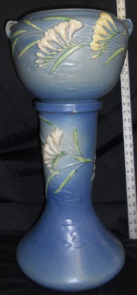 Roseville Freesia jardini�re and pedestal for sale